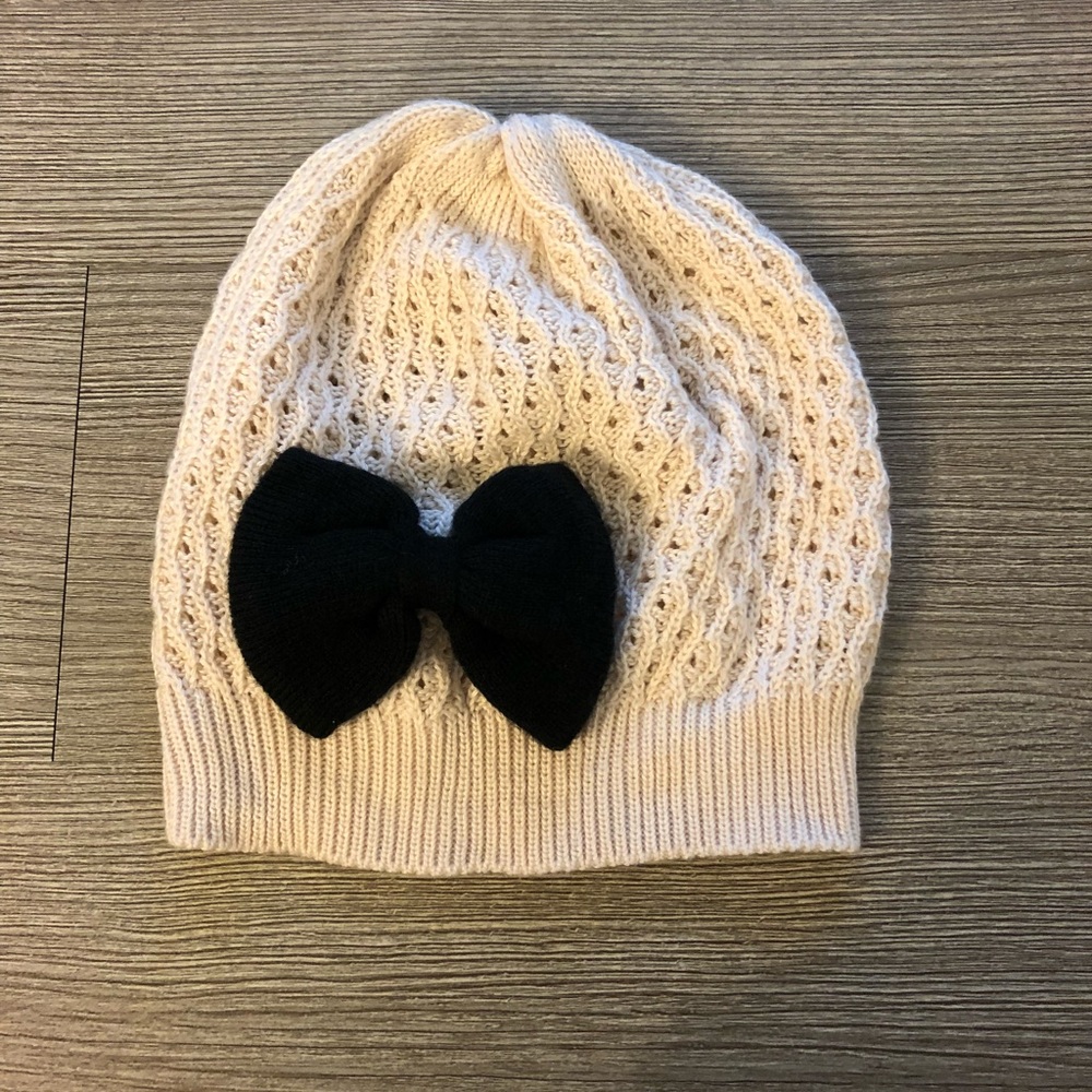 Bow beanie